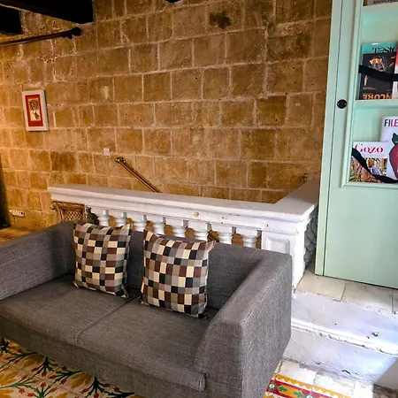 The G-house Apartment *