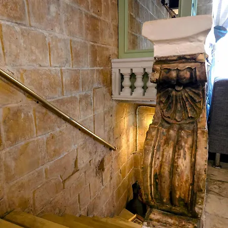 The G-house Valletta