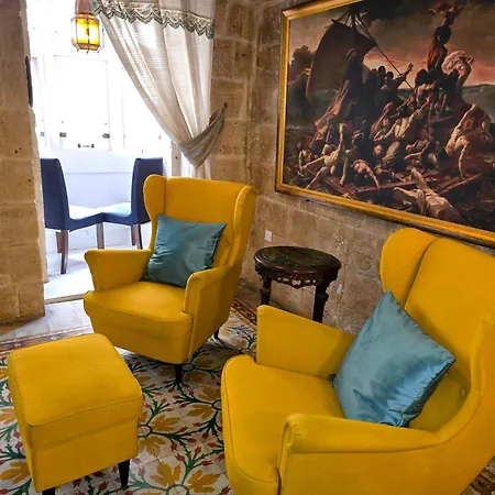 The G-house Apartment *