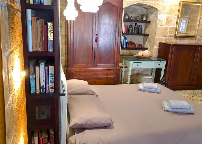 The G-house * Valletta